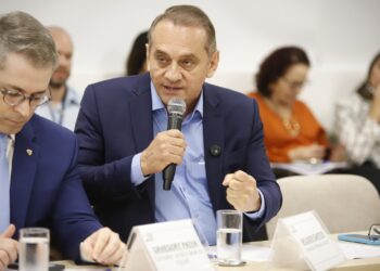 Superendividamento dos servidores pode virar escândalo nacional, alerta Wilson Santos