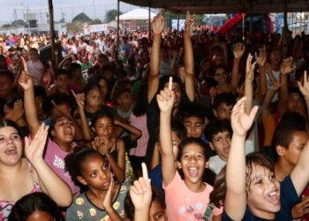 Thiago Silva celebra mês das crianças e leva diversão para milhares famílias em Rondonópolis