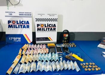 Polícia Militar detém quadrilha com porções de pasta base de cocaína e R$ 1,4 mil em dinheiro -