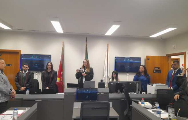 Após depoimentos da polícia e da mãe da vítima, júri será retomado hoje em Restinga Sêca