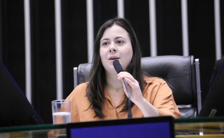 Homenagem ao escritor Érico Veríssimo. Dep. Sâmia Bomfim (PSOL - SP)