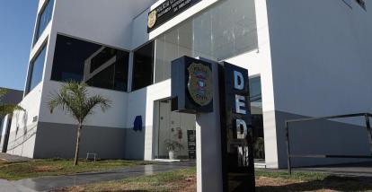 Filho não aceita separação dos pais, ameaça mãe e é preso em flagrante