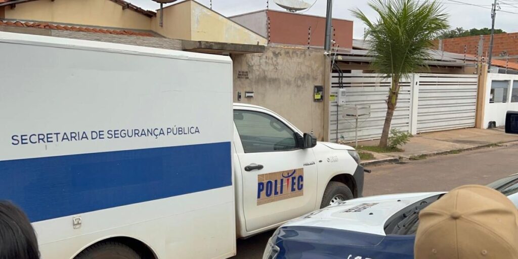 Jovem de 23 anos é morto com ao menos 3 tiros na sala de casa em MT