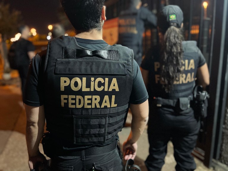 PF em ação conjunta com a PM prende homem com mandados de prisão em aberto em Bom Jardim