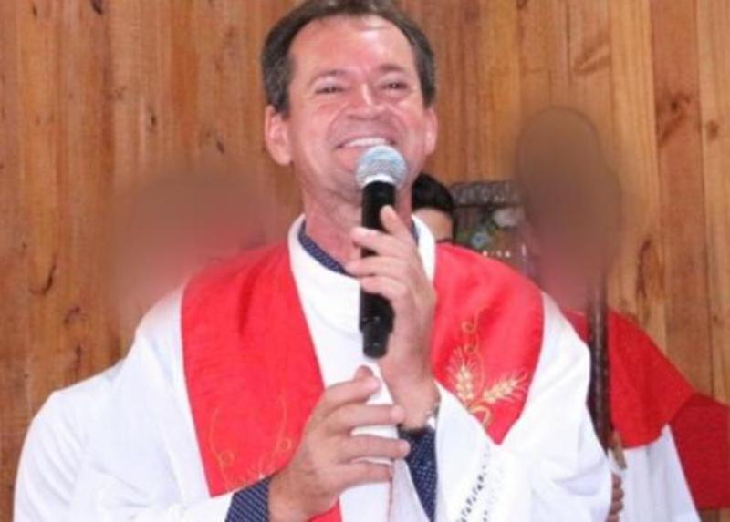 Padre que abusou sexualmente de menores na igreja é proibido de trabalhar fora da prisão em MT