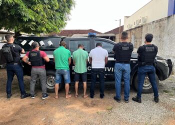 Polícia Civil prende irmãos e amigo envolvidos em homicídio ocorrido no último sábado em Nova Bandeirantes -