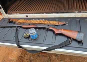 PM prende homem com espingarda e 98 munições em Brasnorte -