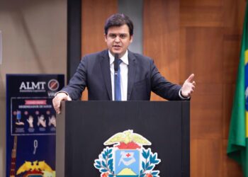 Deputado Thiago Silva pressiona gestão municipal por atraso em emendas já pagas