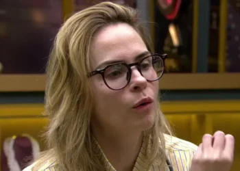 Ana Paula mira Jordana como a próxima rival no jogo