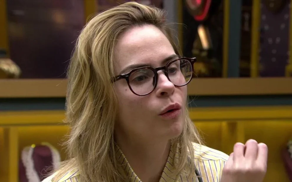 Ana Paula mira Jordana como a próxima rival no jogo