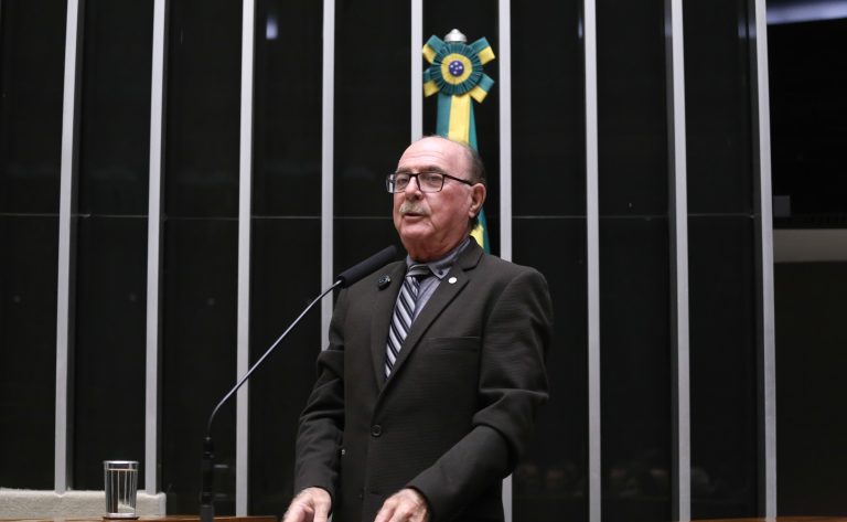 Discussão e votação de propostas legislativas. Dep. Dr. Zacharias Calil (UNIÃO - GO)