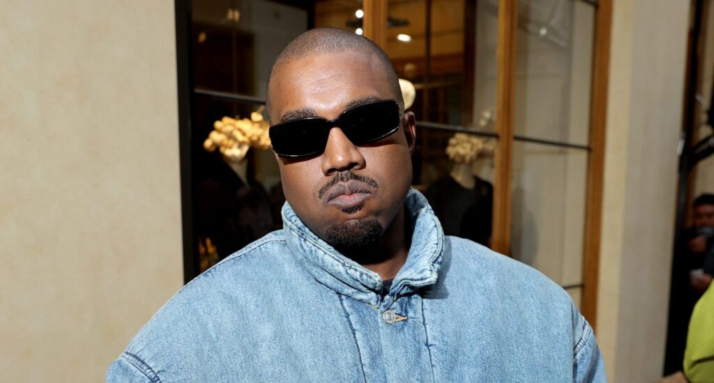 “Eu não sou nazista. Eu amo o povo judeu”: Kanye West paga por carta aberta em jornal pedindo desculpas por apologia ao nazismo