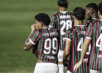 Fluminense inicia Carioca com vitória suada sobre o Madureira