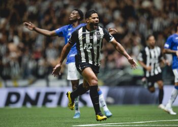 Hulk brilha e Atlético-MG vence o Cruzeiro de virada no clássico mineiro