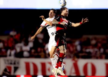 São Paulo vence o Flamengo de virada na estreia do Brasileirão