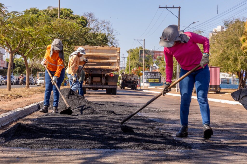 Pavimento revitalizado, iluminação funcionando e pontos críticos recuperados marcam ano de trabalho - Prefeitura Municipal de Rondonópolis