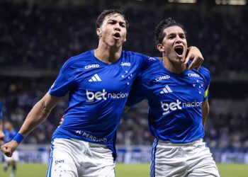 Cruzeiro garante vaga na final do Mineirão com gol nos acréscimos