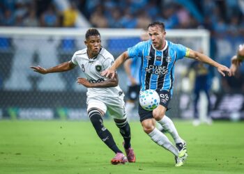 Grêmio goleia o Botafogo em jogo eletrizante no Brasileirão