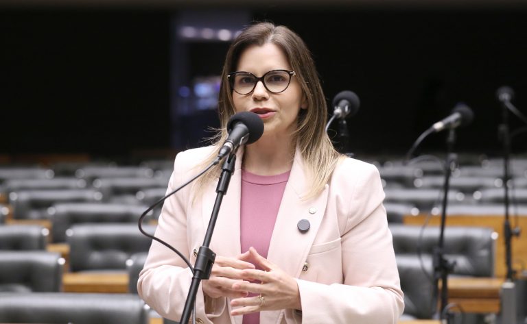 Discussão e votação de propostas legislativas. Dep. Clarissa Tércio (PP - PE)