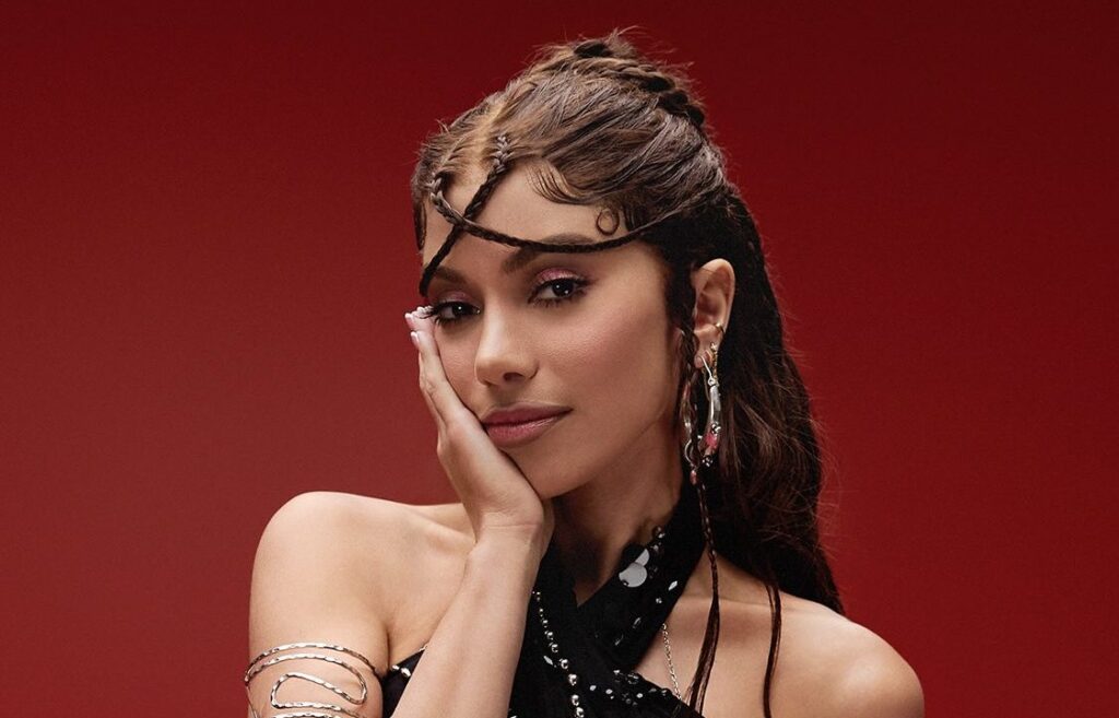 Dando início à era “Equilibrium”, Anitta solta a voz com “Pinterest” no COLORSxSTUDIOS
