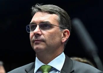 Levantamento da Datrix mostra senador do PL à frente de Caiado e Ratinho Jr. nas redes sociais
