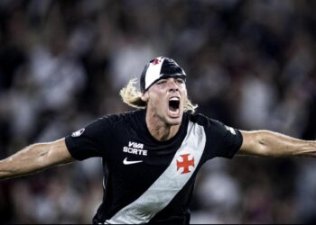 Vasco arranca virada heroína nos acréscimos contra Fluminense no Maracanã