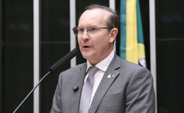 Homenagem ao bicentenário de relações diplomáticas entre o Brasil e a Santa Sé. Dep. Márcio Honaiser (PDT - MA)