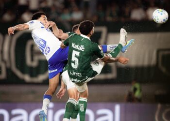 Cruzeiro arranca empate contra o Goiás na Serrinha e decisão da vaga fica para o Mineirão