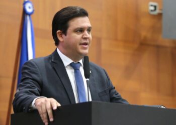 Deputado Thiago Silva fortalece inclusão com lei que proíbe recusa de matrícula a alunos com deficiência