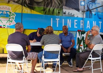 Câmara Itinerante recebe demandas da comunidade durante ação na Vila Mamed