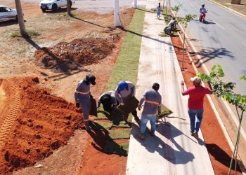 Serviços da Prefeitura pela cidade não param mesmo durante a Exposul