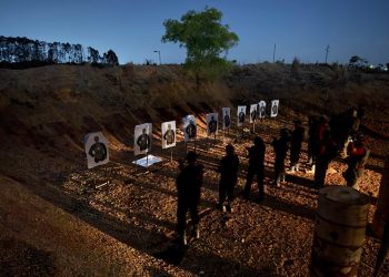 Polícia Civil capacita 20 policiais em curso para cumprimento de mandados de alto risco em Rondonópolis