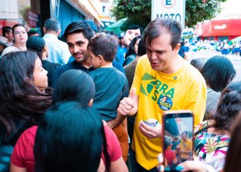 Thiago Silva participa de desfile de 7 de Setembro em Rondonópolis e destaca importância do patriotismo